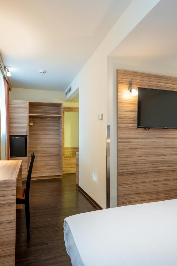 Hotel Messe & Airport 3*