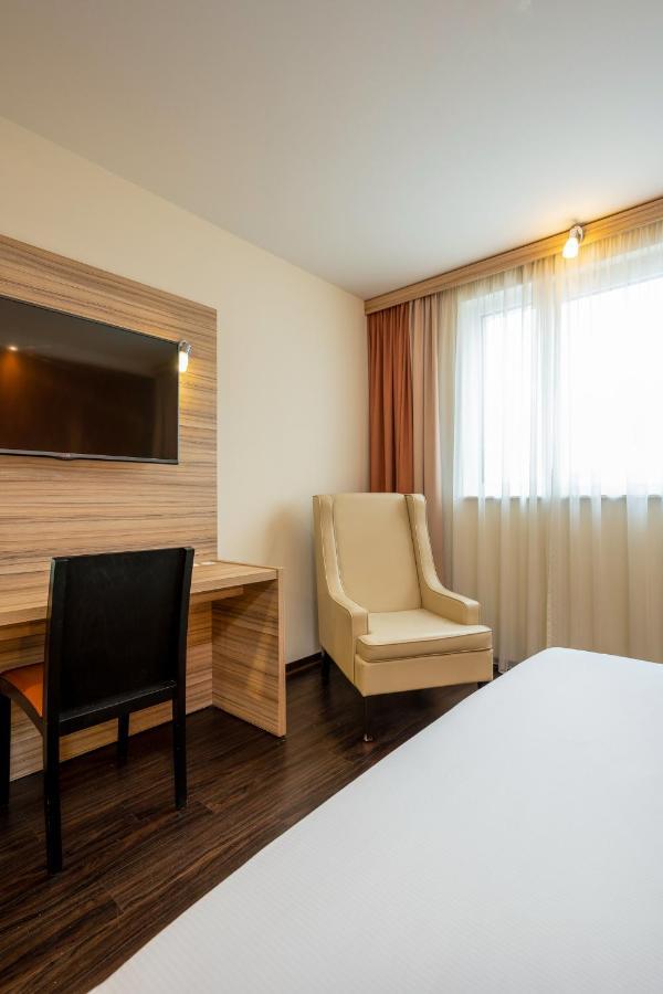 Messe&airport Hotel 3*