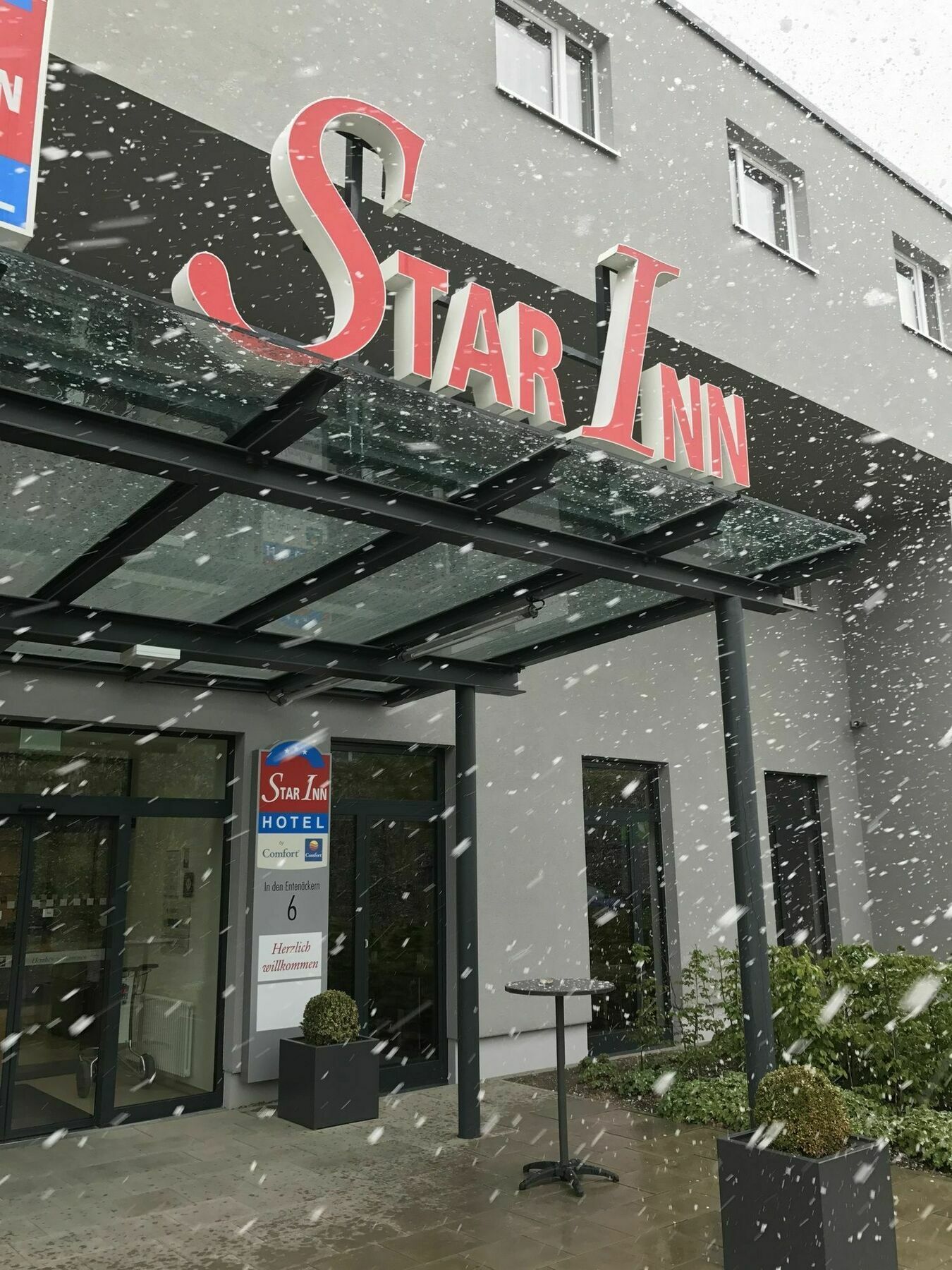 Messe&airport Hotel 3*